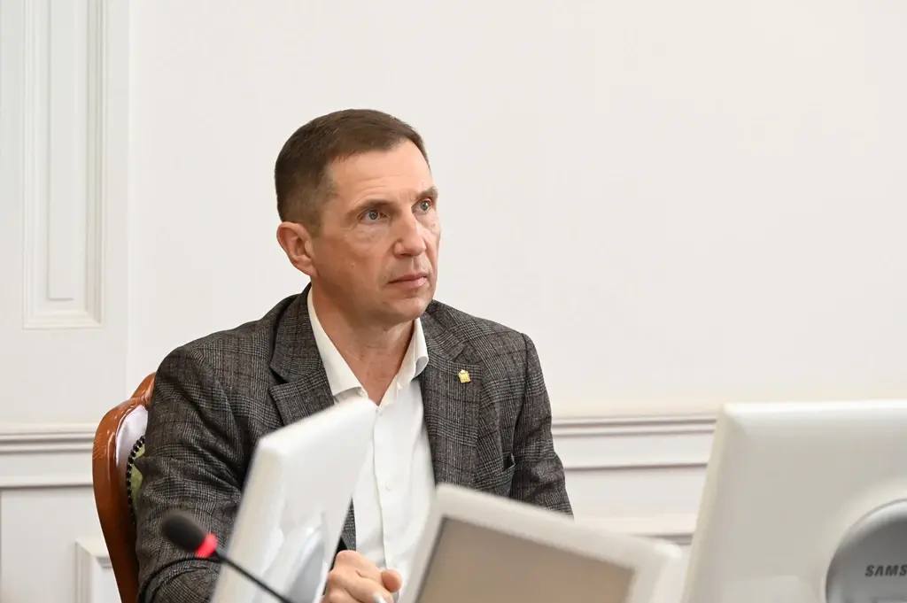 Олег Денисов: На еженедельной планерке в первую очередь уделили внимание вопросам безопасности