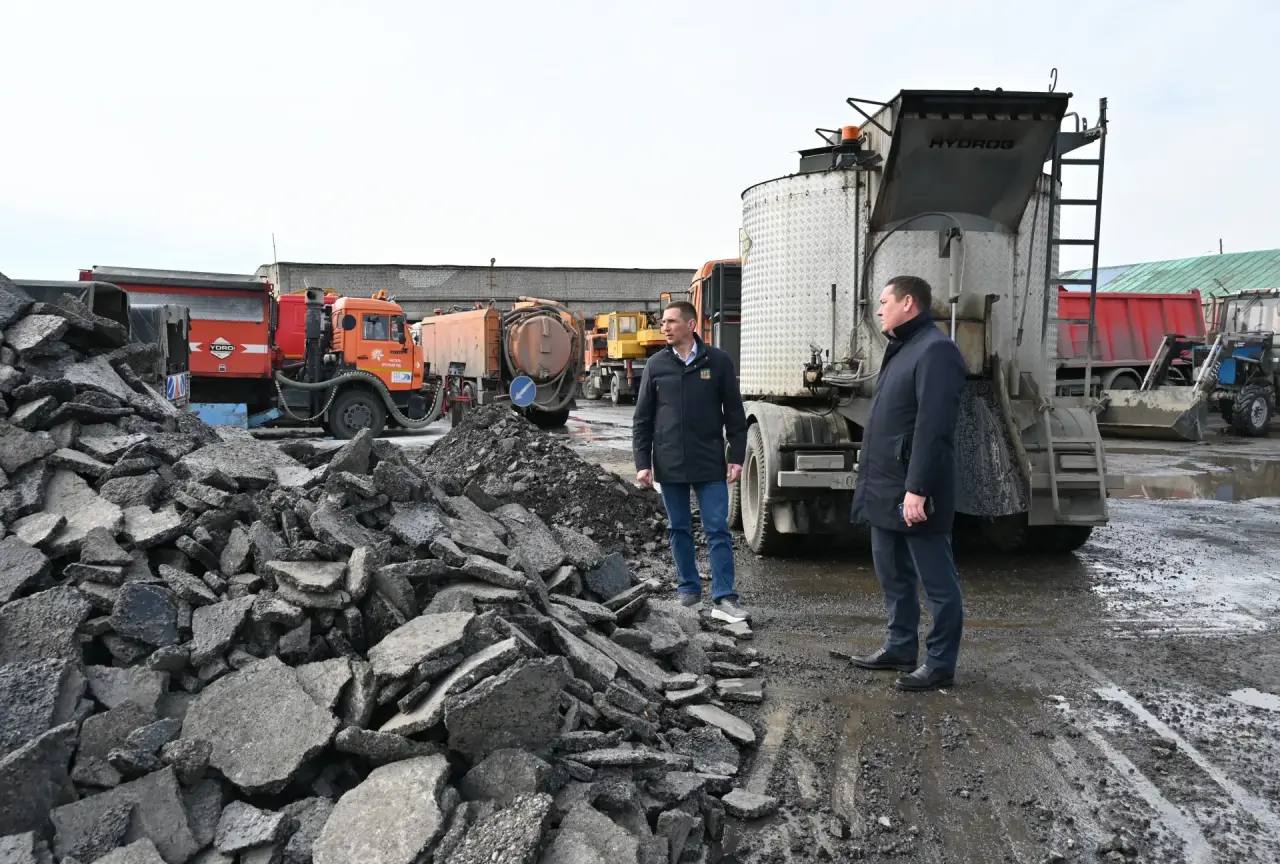 Олег Денисов: Устранить дефекты на дорогах после зимы – важная задача по благоустройству на сегодня