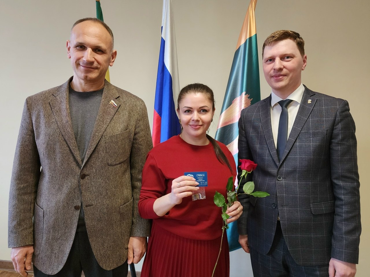 Федор Тощев поздравил новых членов «Единой России» со вступлением в партию