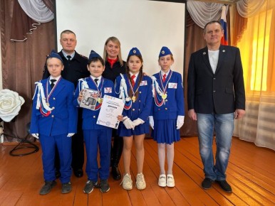 В Пензенской области состоялись областные соревнования юных инспекторов движения «Первый инспектор 2026», посвященные 90-летию Госавтоинспекции В программу соревнований были включены 3 экзамена: «Теория ПДД»