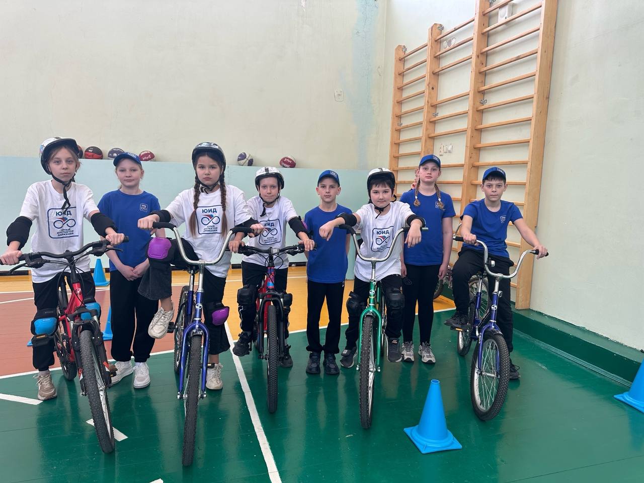 В Пензенской области состоялись областные соревнования юных инспекторов движения «Первый инспектор 2026», посвященные 90-летию Госавтоинспекции В программу соревнований были включены 3 экзамена: «Теория ПДД» В Пензенской области состоялись областные соревнования юных инспекторов движения «Первый инспектор 2026», посвященные 90-летию Госавтоинспекции В программу соревнований были включены 3 экзамена: «Теория ПДД»