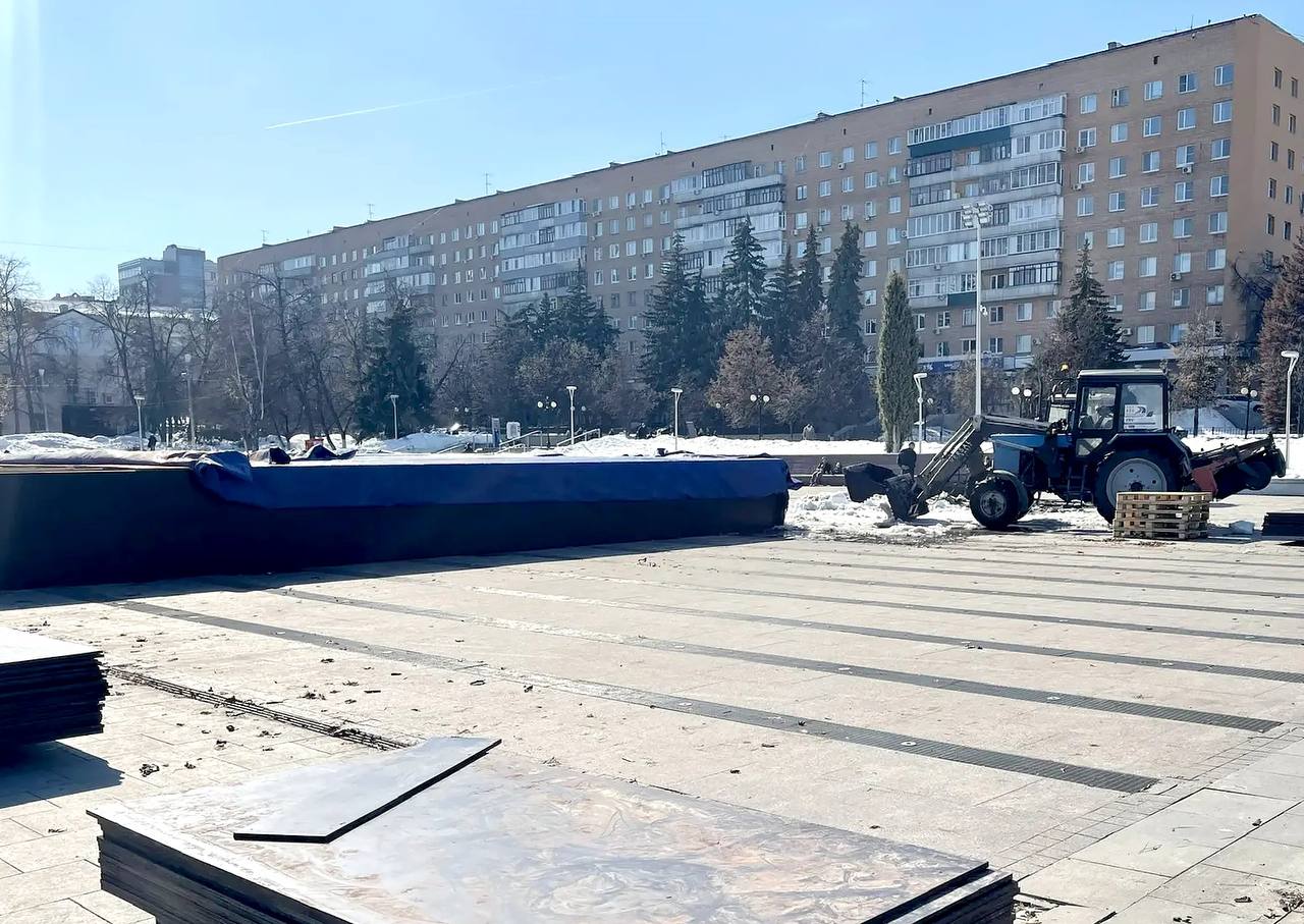 Олег Денисов: С приходом тепла начинаем готовить наш главный фонтан к новому сезону Олег Денисов: С приходом тепла начинаем готовить наш главный фонтан к новому сезону