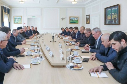 Олег Мельниченко: Обсудил с представителями татарской общественности Пензенской области принципиальный для меня вопрос — завершение строительства Соборной мечети на проспекте Победы