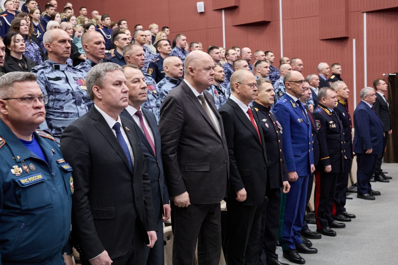 Вадим Супиков поздравил росгвардейцев с юбилейными датами Вадим Супиков поздравил росгвардейцев с юбилейными датами