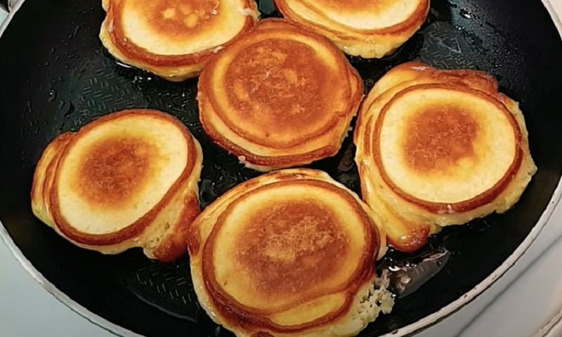 Секрет сочных оладий с мясом: удивите семью необычным рецептом