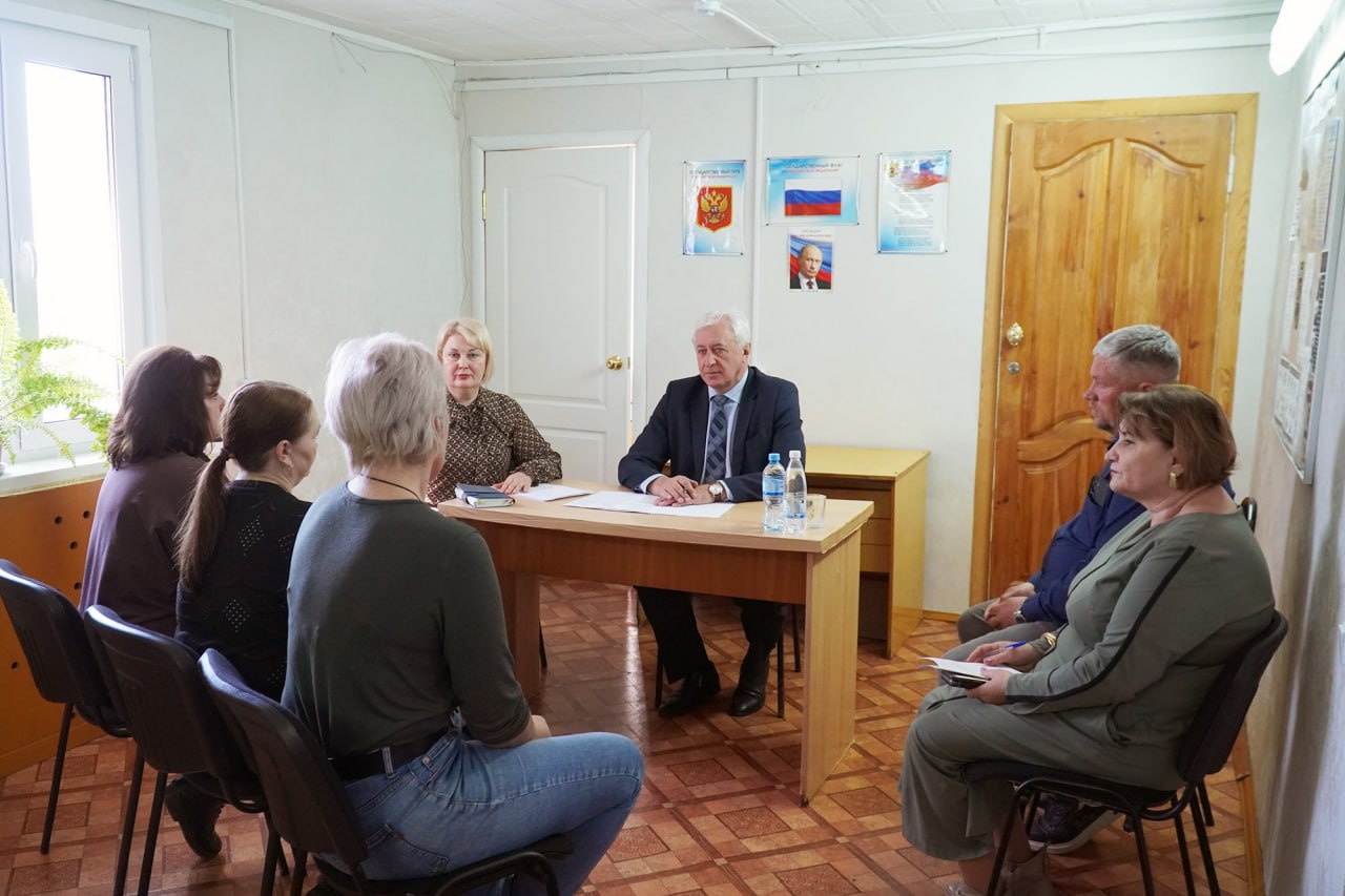 Александр Ломовцев совершил рабочую поездку в избирательный округ