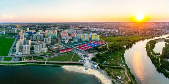 В ночь на 5 апреля над территорией российских регионов средствами ПВО были уничтожены 87 украинских беспилотников