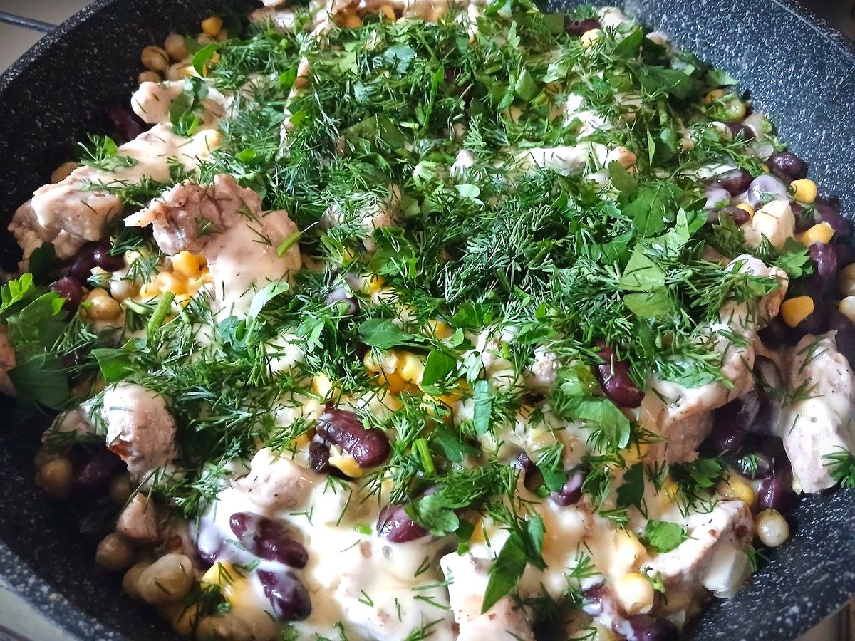 Свинина с овощами и сыром: простой и аппетитный ужин