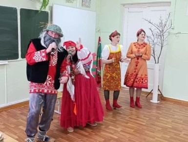 Мир вокруг нас. УИК №338 вместе с Культурно-досуговым центром Белинского района провели мероприятие для старшеклассников и их родителей в рамках программы «Народный календарь»