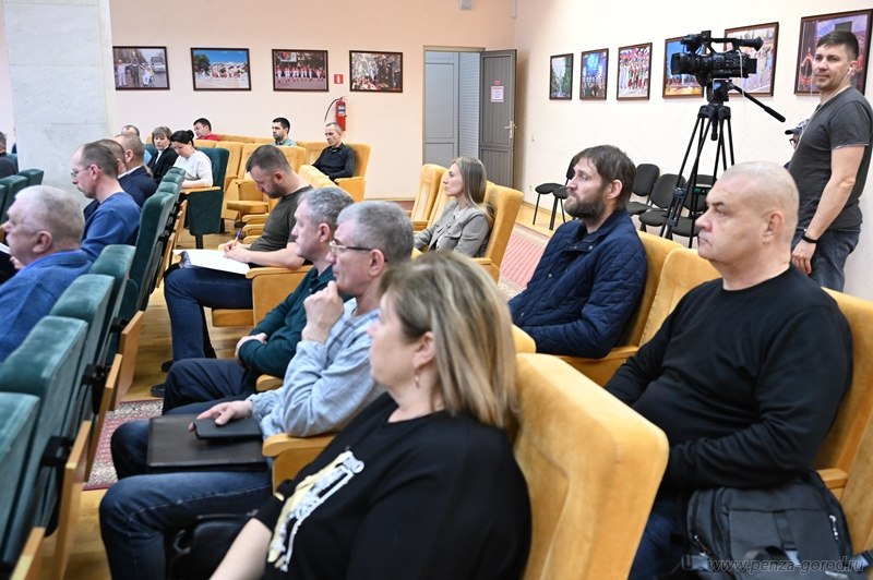 Олег Денисов: «Отопление планируем постепенно отключать с 13 апреля» Олег Денисов: «Отопление планируем постепенно отключать с 13 апреля»