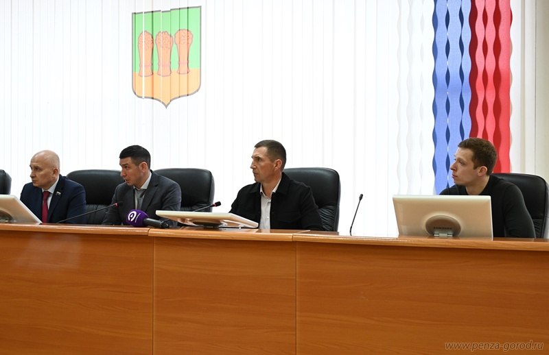 Олег Денисов: «Отопление планируем постепенно отключать с 13 апреля» Олег Денисов: «Отопление планируем постепенно отключать с 13 апреля»