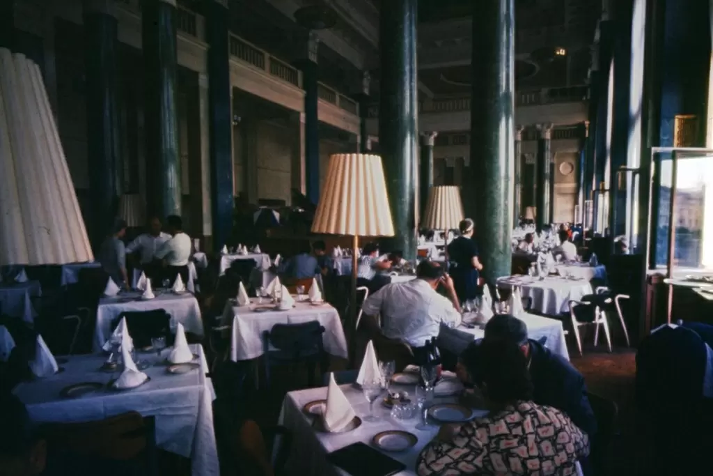 Почему рестораны и кафе России закрываются всё чаще: аналитика эксперта