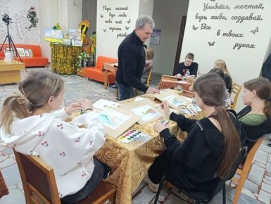 Мир вокруг нас. Члены УИК №338 и творческая лаборатория «Развивайся и твори» устроили настоящий праздник творчества