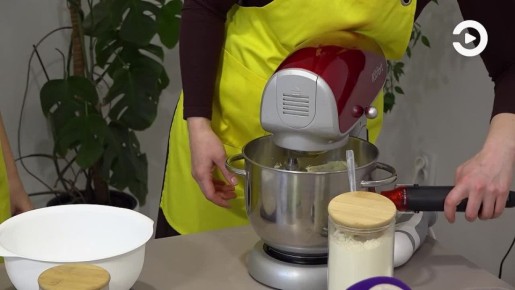 Пасха уже близко. В специальном репортаже узнаем все секреты приготовления праздничного кулича