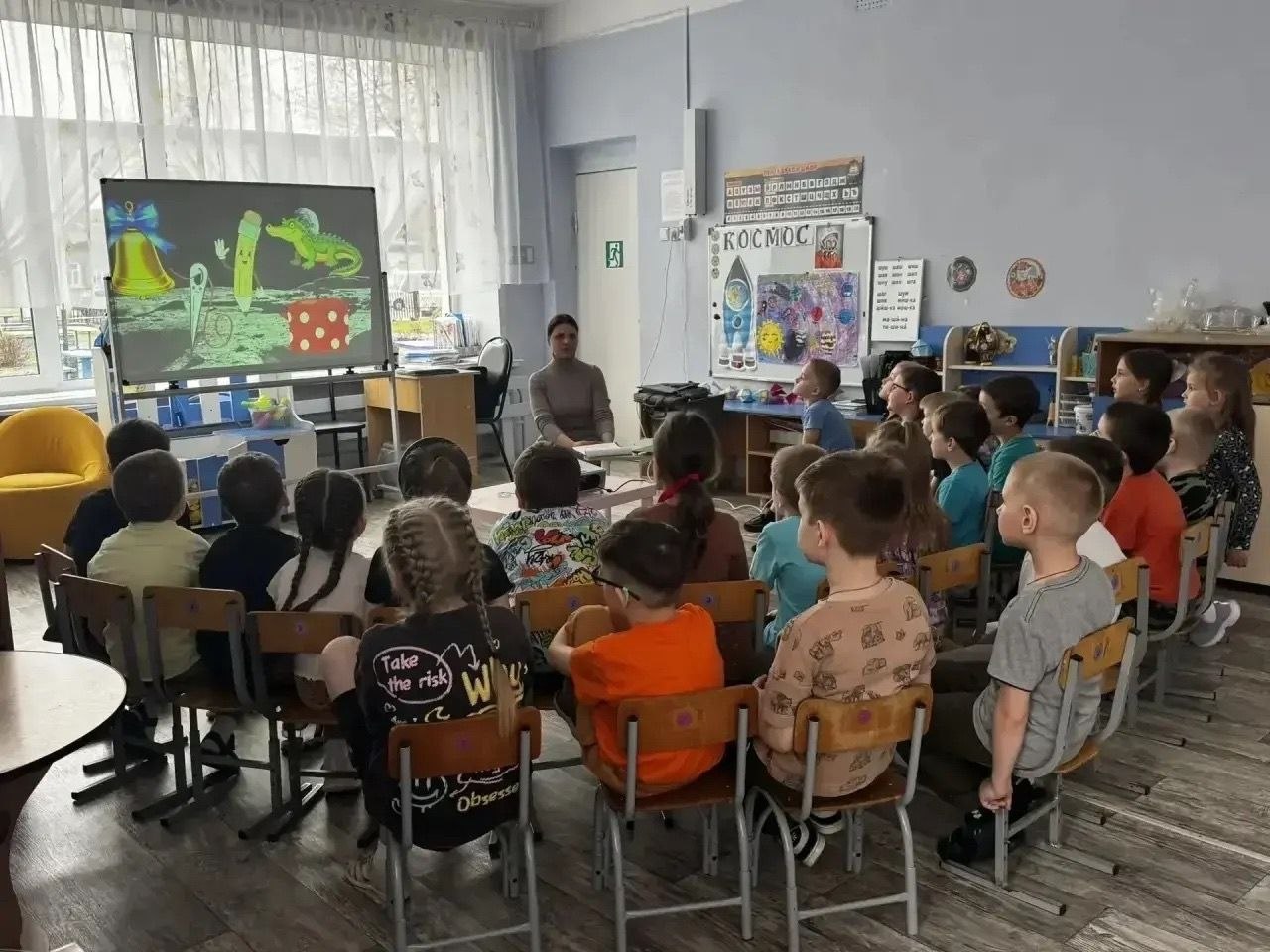 В детском саду №24 города Кузнецка сегодня было шумно и по-настоящему звёздно В детском саду №24 города Кузнецка сегодня было шумно и по-настоящему звёздно