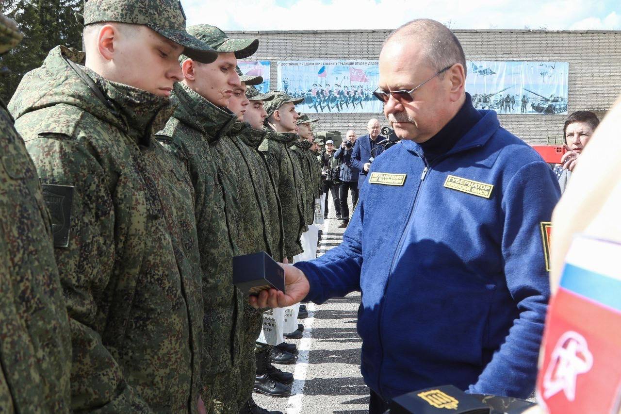 Олег Мельниченко: В Вооруженные Силы Российской Федерации в рамках весеннего призыва отправили из Пензенской области первую команду Олег Мельниченко: В Вооруженные Силы Российской Федерации в рамках весеннего призыва отправили из Пензенской области первую команду