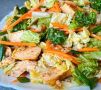 Новый взгляд на капустный салат: как приготовить легкое и вкусное блюдо с курицей