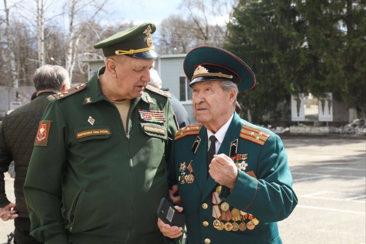 Олег Мельниченко: В Вооруженные Силы Российской Федерации в рамках весеннего призыва отправили из Пензенской области первую команду Олег Мельниченко: В Вооруженные Силы Российской Федерации в рамках весеннего призыва отправили из Пензенской области первую команду