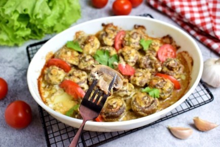 Лёгкая закуска: запечённые шампиньоны с майонезом и чесноком