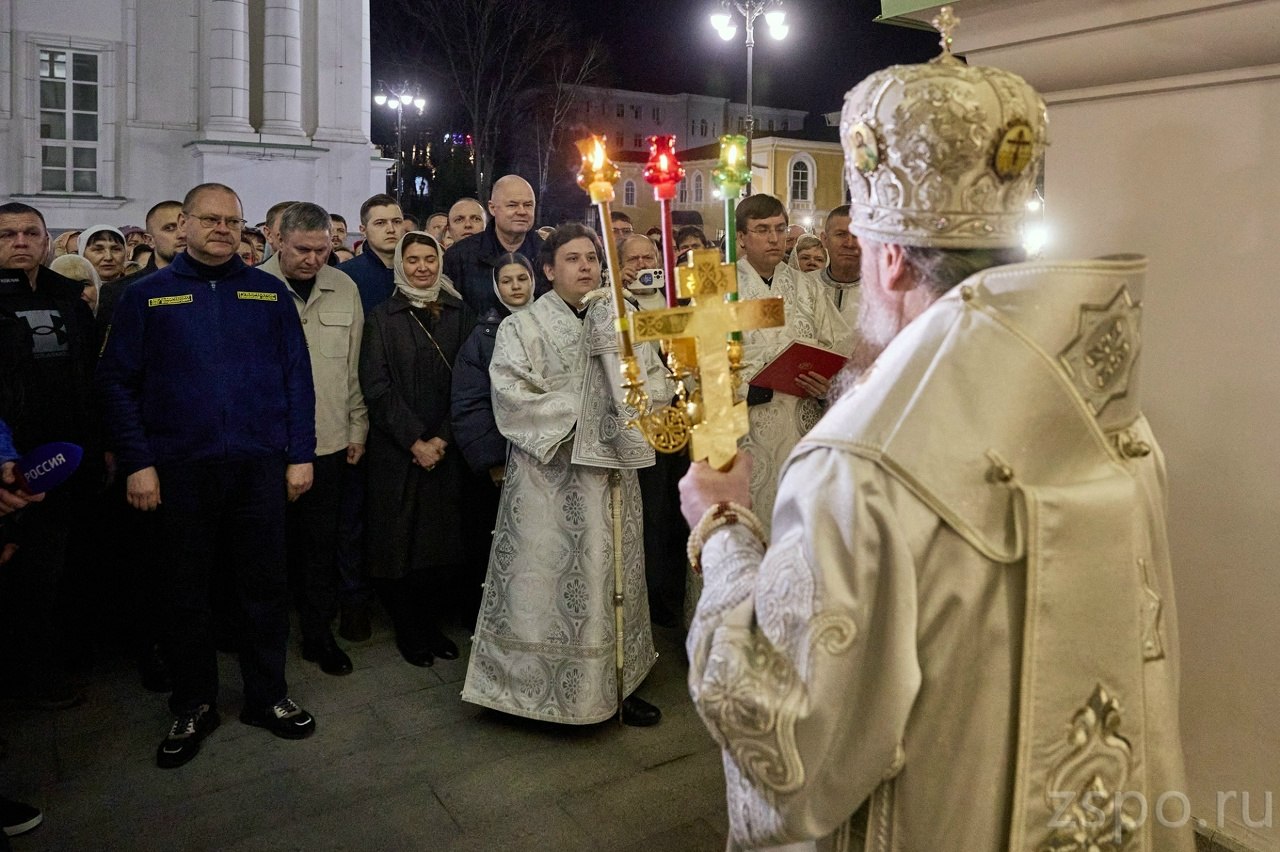 В Спасском кафедральном соборе состоялось пасхальное богослужение В Спасском кафедральном соборе состоялось пасхальное богослужение
