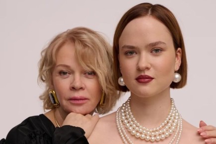 Елена Валюшкина поделилась трогательными моментами с дочерью на её 23-летие