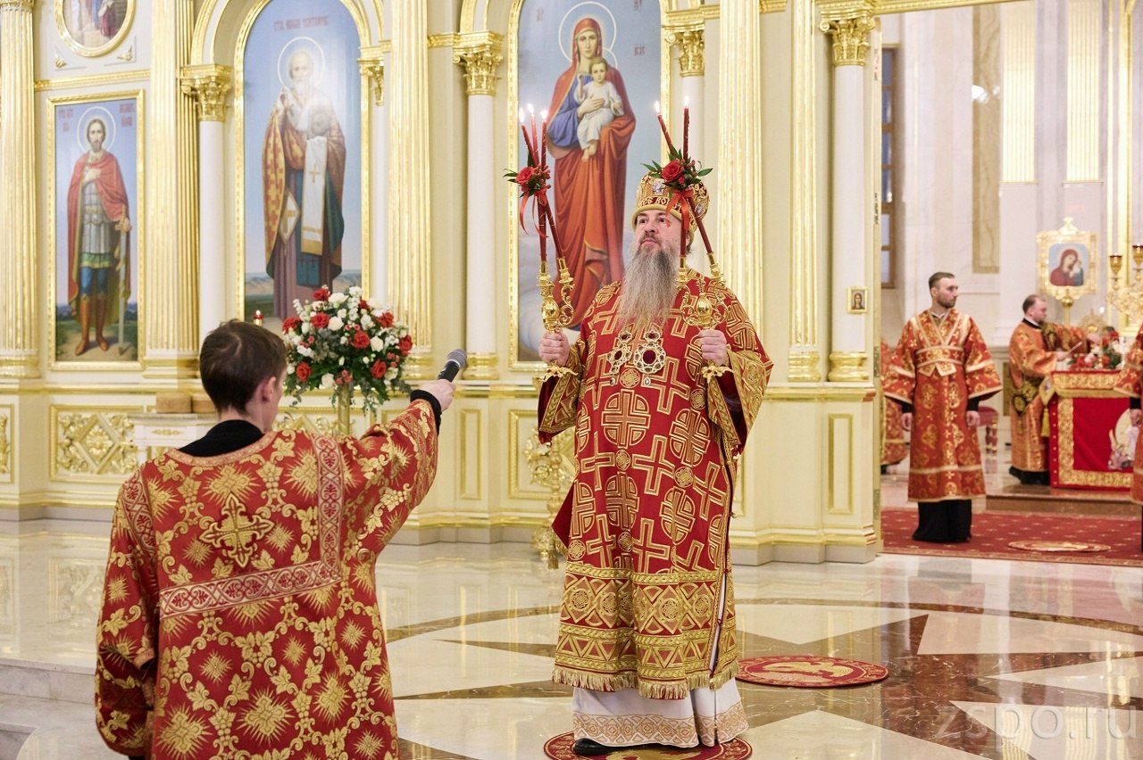 В Спасском кафедральном соборе состоялось пасхальное богослужение В Спасском кафедральном соборе состоялось пасхальное богослужение