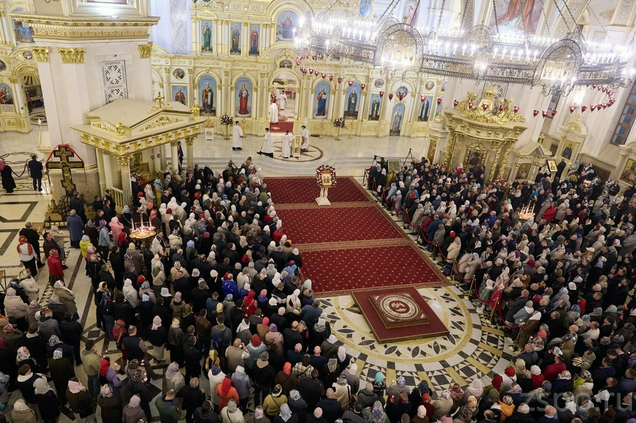 В Спасском кафедральном соборе состоялось пасхальное богослужение В Спасском кафедральном соборе состоялось пасхальное богослужение
