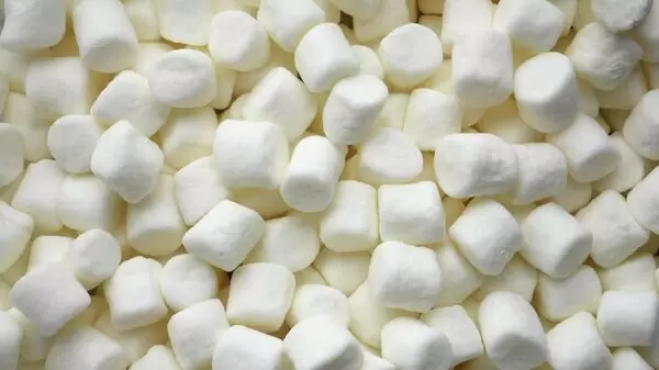 Сладкие проблемы: Минздрав Беларуси ограничил продажу кондитерки из России