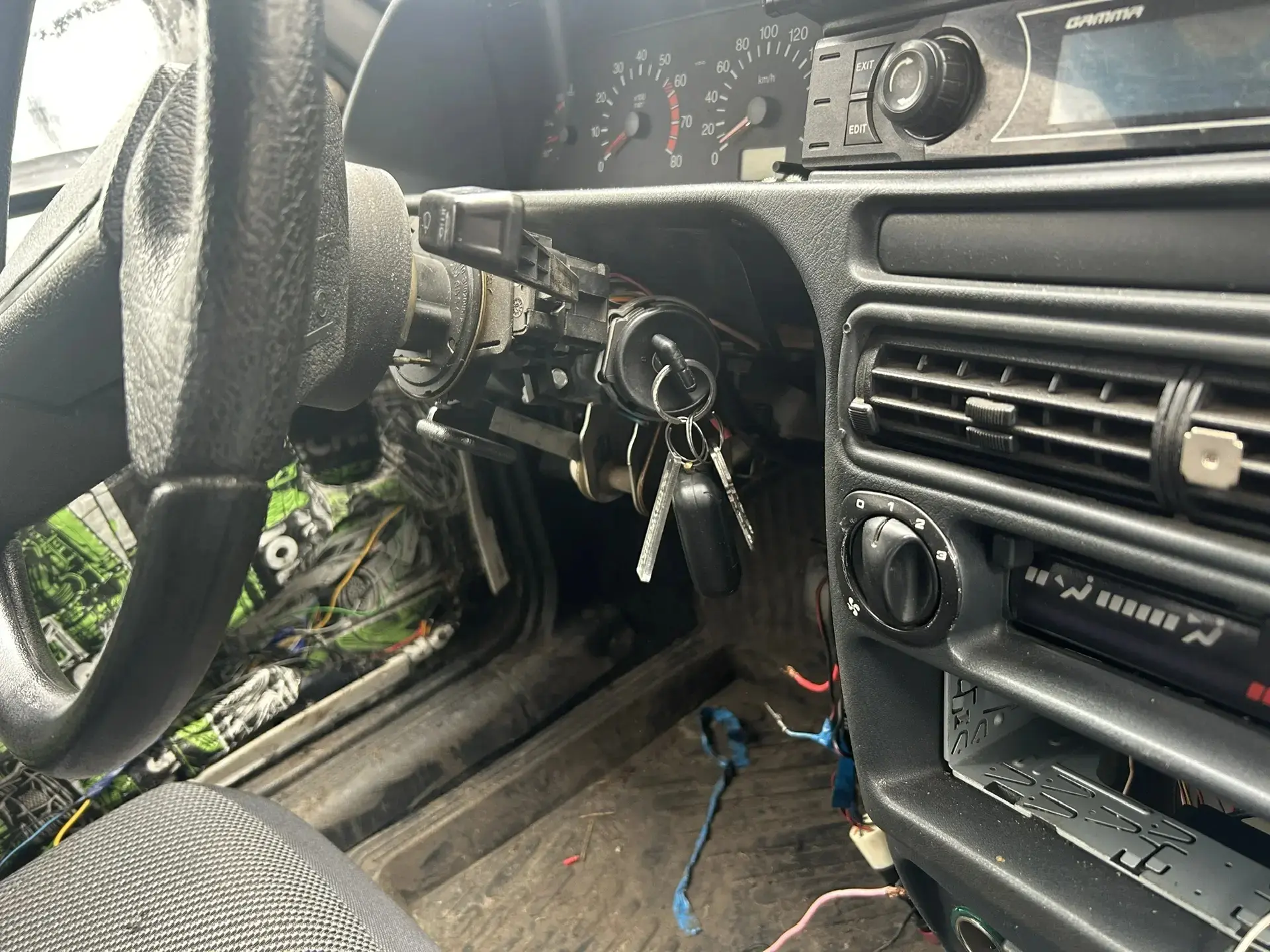 Два несовершеннолетних жителя города Сердобска подозреваются в угоне автомобиля