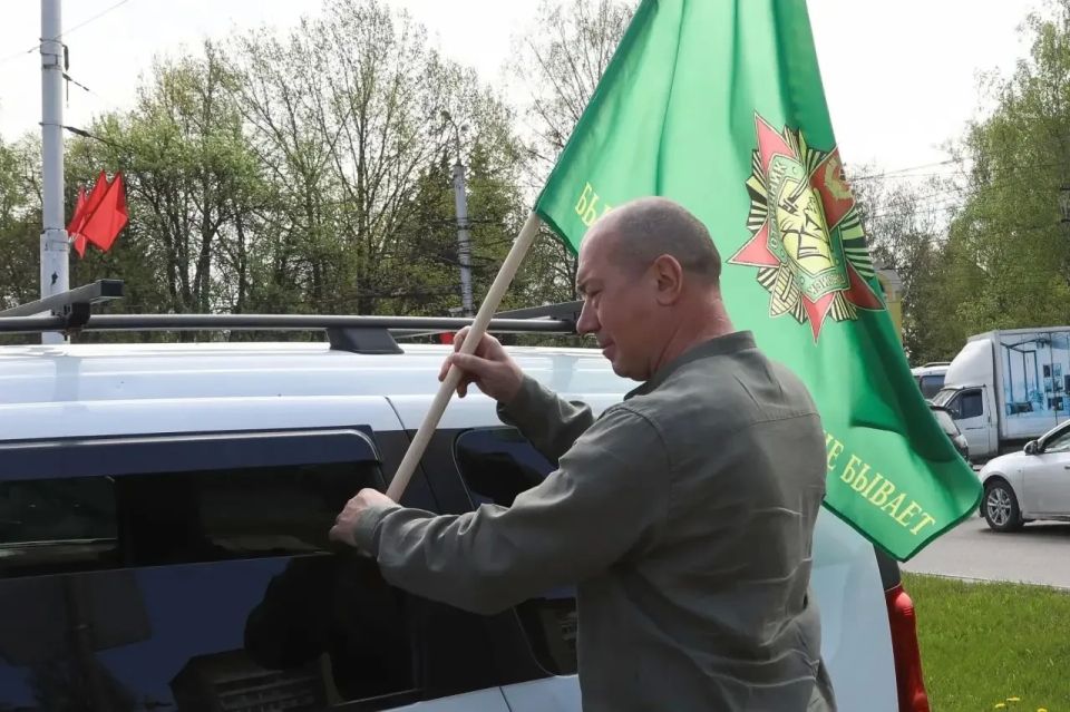 Олег Мельниченко: Наши земляки сегодня почтили память Героя России, участника Великой Отечественной войны Николая Васильевича Терёхина Олег Мельниченко: Наши земляки сегодня почтили память Героя России, участника Великой Отечественной войны Николая Васильевича Терёхина