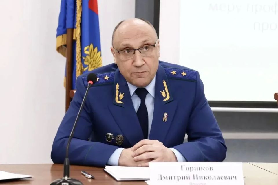 Олег Мельниченко: В прокуратуре Пензенской области принял участие в межведомственном совещании, на котором вместе с представителями правоохранительных органов и Уполномоченным по правам ребенка в регионе говорили об усилении... Олег Мельниченко: В прокуратуре Пензенской области принял участие в межведомственном совещании, на котором вместе с представителями правоохранительных органов и Уполномоченным по правам ребенка в регионе говорили об усилении...