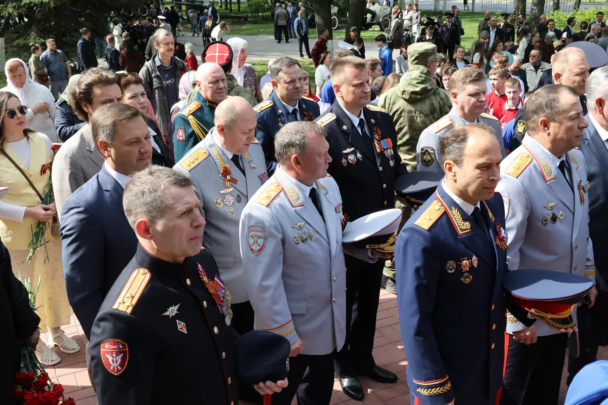 Начальник УМВД России по Пензенской области принял участие в торжественных мероприятиях, посвященных 81-летию Великой Победы Начальник УМВД России по Пензенской области принял участие в торжественных мероприятиях, посвященных 81-летию Великой Победы