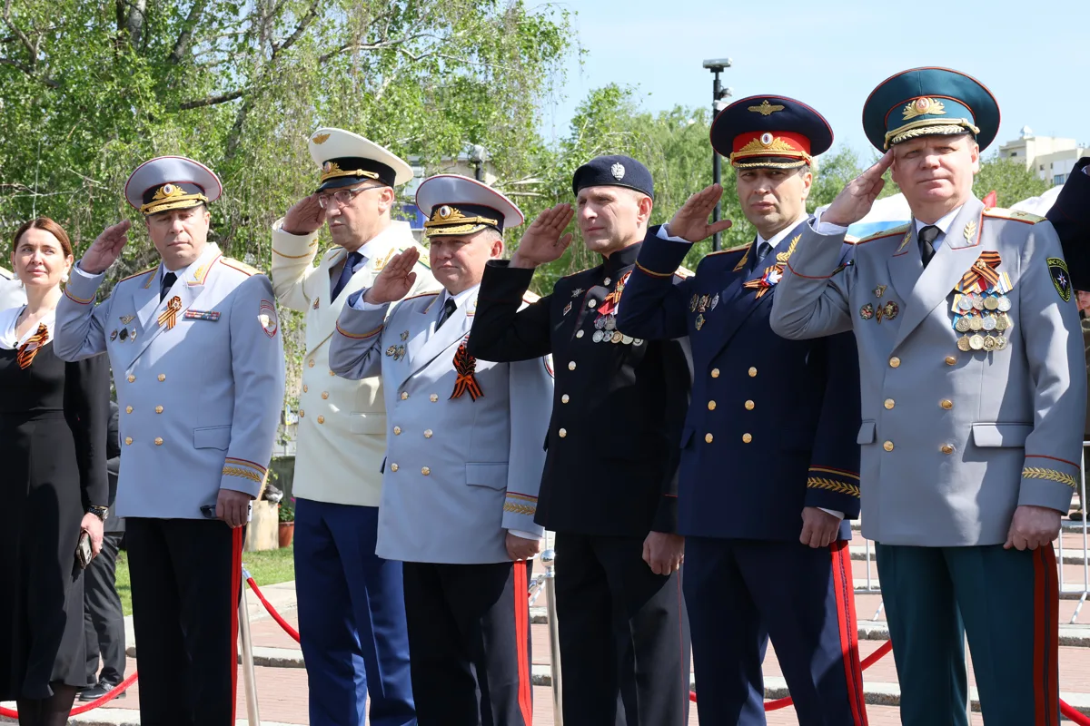 Начальник УМВД России по Пензенской области принял участие в торжественных мероприятиях, посвященных 81-летию Великой Победы Начальник УМВД России по Пензенской области принял участие в торжественных мероприятиях, посвященных 81-летию Великой Победы