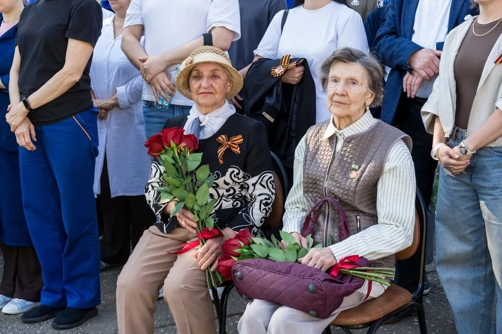 В Пензенской области росгвардейцы провели патриотическую акцию «Песни Победы» В Пензенской области росгвардейцы провели патриотическую акцию «Песни Победы»