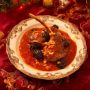 Восточное вдохновение: баранина с черносливом и орехами как кулинарное искусство