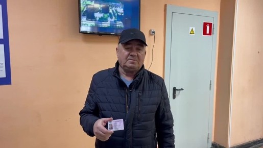 Мужчина, награжденный за участие в боевых действиях в зоне специальной военной операции медалью "За отвагу", столкнулся с отказом в возврате водительского удостоверения