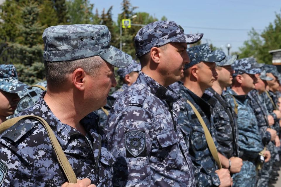 Сводный отряд полицейских Пензенской области вернулся домой после командировки на Северном Кавказе Сводный отряд полицейских Пензенской области вернулся домой после командировки на Северном Кавказе