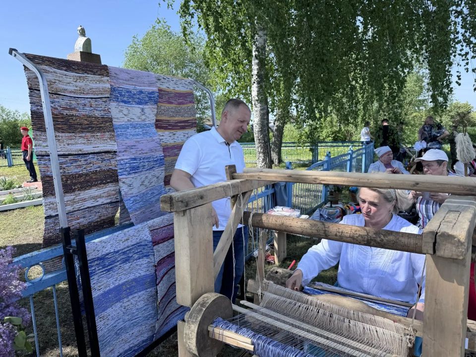 Иван Николаев и Юрий Старкин приняли участие в открытии фестиваля «Суворовская каша» Иван Николаев и Юрий Старкин приняли участие в открытии фестиваля «Суворовская каша»