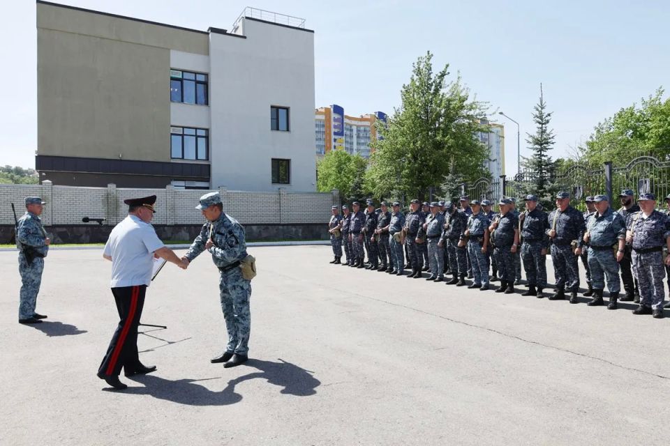 Сводный отряд полицейских Пензенской области вернулся домой после командировки на Северном Кавказе Сводный отряд полицейских Пензенской области вернулся домой после командировки на Северном Кавказе