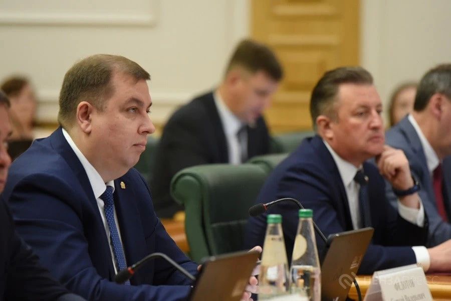Также 18 мая в рамках Дней Пензенской области в Совете Федерации врио первого зампреда регионального правительства Олег Ягов обратился к участникам расширенного заседания комитета по науке, образованию и культуре с просьбой... Также 18 мая в рамках Дней Пензенской области в Совете Федерации врио первого зампреда регионального правительства Олег Ягов обратился к участникам расширенного заседания комитета по науке, образованию и культуре с просьбой...