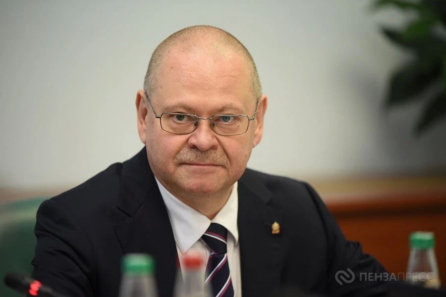 Губернатор Олег Мельниченко представил сенаторам проекты строительства корпуса онкодиспансера и реконструкции стадиона «Пенза»
