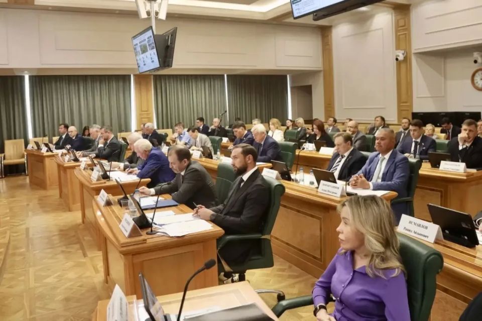 Олег Мельниченко: Принял участие в парламентских слушаниях, посвященных реализации нацпроекта «Экологическое благополучие», которые провел первый заместитель председателя Совета Федерации Андрей Владимирович Яцкин Олег Мельниченко: Принял участие в парламентских слушаниях, посвященных реализации нацпроекта «Экологическое благополучие», которые провел первый заместитель председателя Совета Федерации Андрей Владимирович Яцкин
