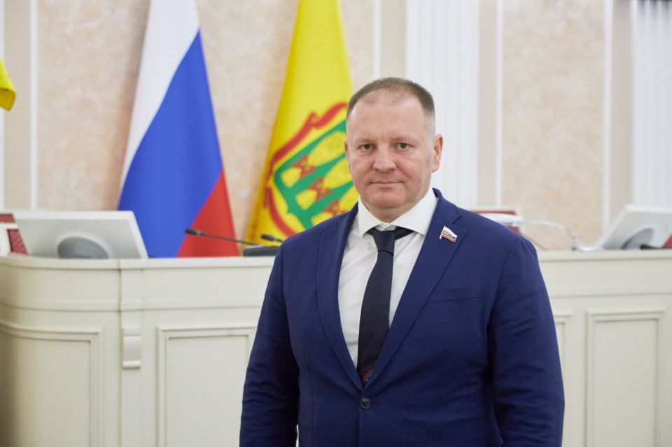Антон Шаронов пожелал успехов участникам соревнований по мотоспорту Антон Шаронов пожелал успехов участникам соревнований по мотоспорту