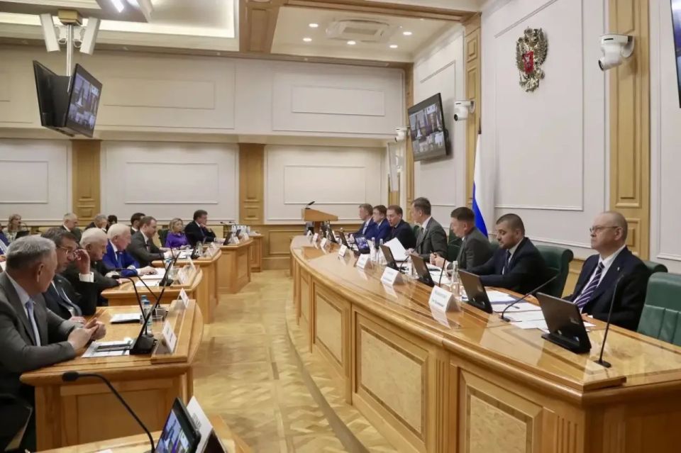Олег Мельниченко: Принял участие в парламентских слушаниях, посвященных реализации нацпроекта «Экологическое благополучие», которые провел первый заместитель председателя Совета Федерации Андрей Владимирович Яцкин