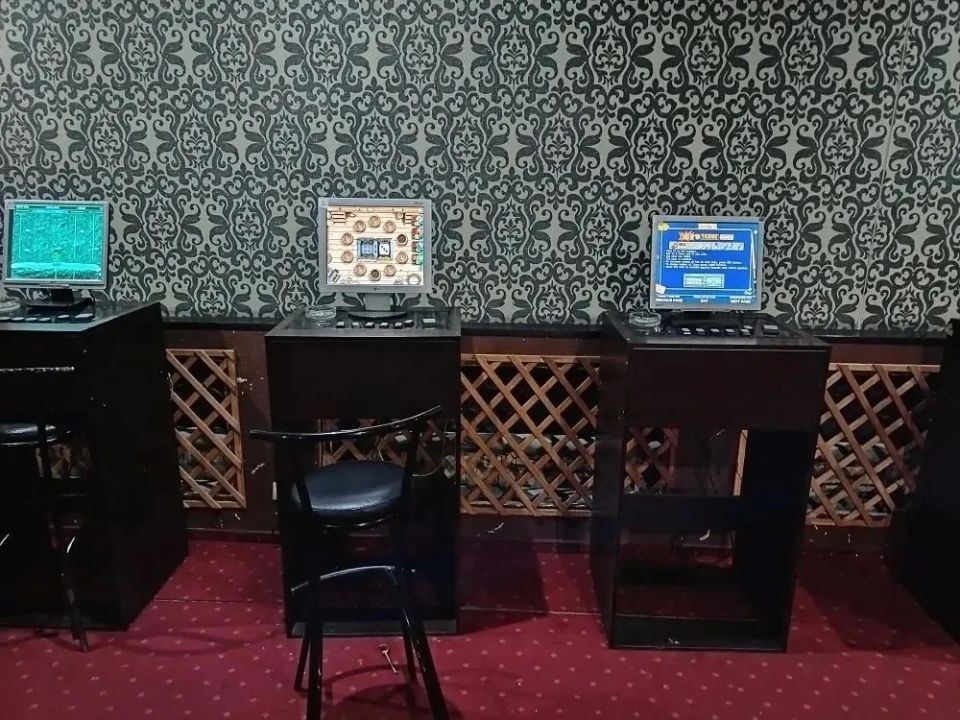 В Кузнецке полицейские пресекли незаконную организацию азартных игр В Кузнецке полицейские пресекли незаконную организацию азартных игр