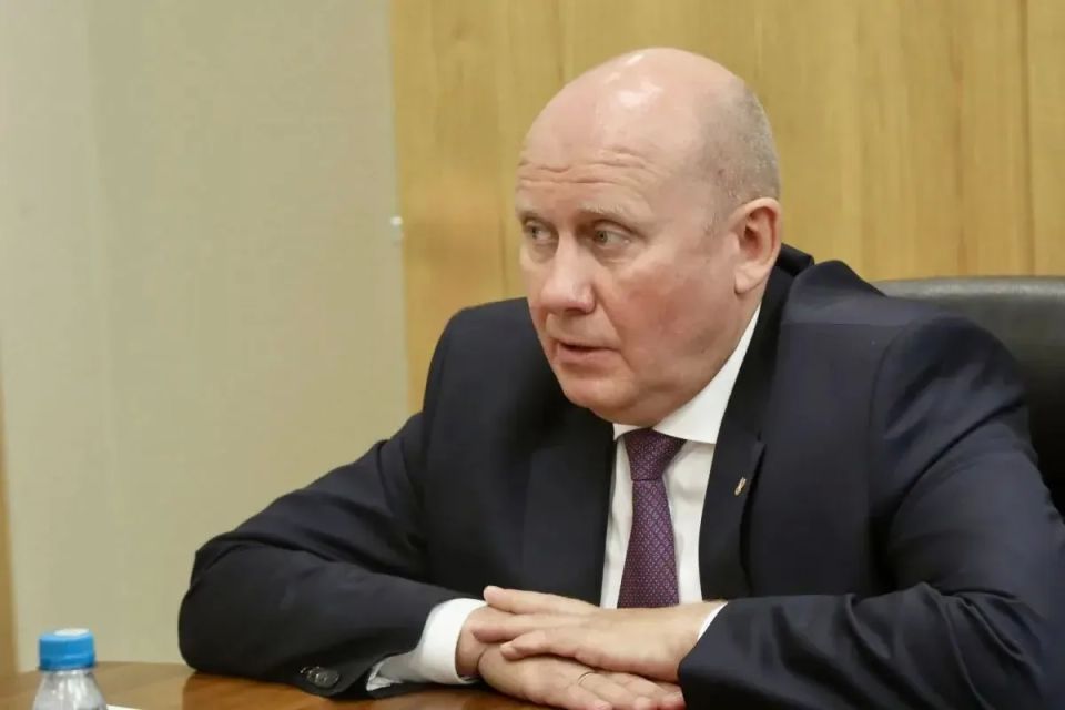 Олег Мельниченко: Перед началом заседания Комитета СФ по социальной политике провели рабочую встречу с его председателем Алексеем Владимировичем Синицыным Олег Мельниченко: Перед началом заседания Комитета СФ по социальной политике провели рабочую встречу с его председателем Алексеем Владимировичем Синицыным