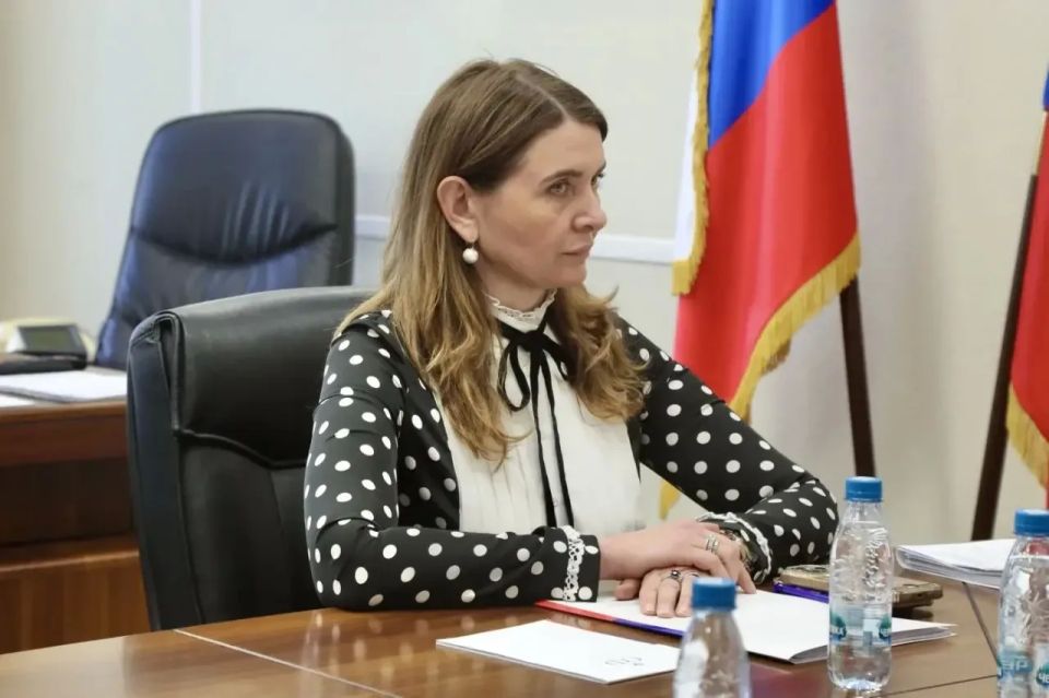 Олег Мельниченко: Перед началом заседания Комитета СФ по социальной политике провели рабочую встречу с его председателем Алексеем Владимировичем Синицыным Олег Мельниченко: Перед началом заседания Комитета СФ по социальной политике провели рабочую встречу с его председателем Алексеем Владимировичем Синицыным