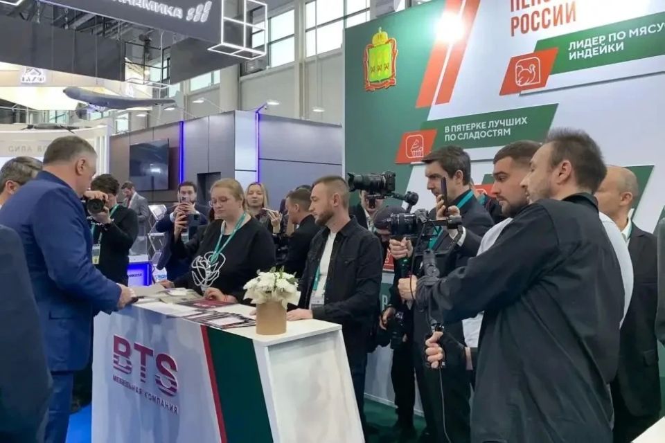 Олег Мельниченко: На сегодняшнем заседании штаба по региональному развитию в РФ его председатель, вице-премьер Марат Шакирзянович Хуснуллин назвал Пензенскую область в числе регионов, которые достойно представили свои... Олег Мельниченко: На сегодняшнем заседании штаба по региональному развитию в РФ его председатель, вице-премьер Марат Шакирзянович Хуснуллин назвал Пензенскую область в числе регионов, которые достойно представили свои...