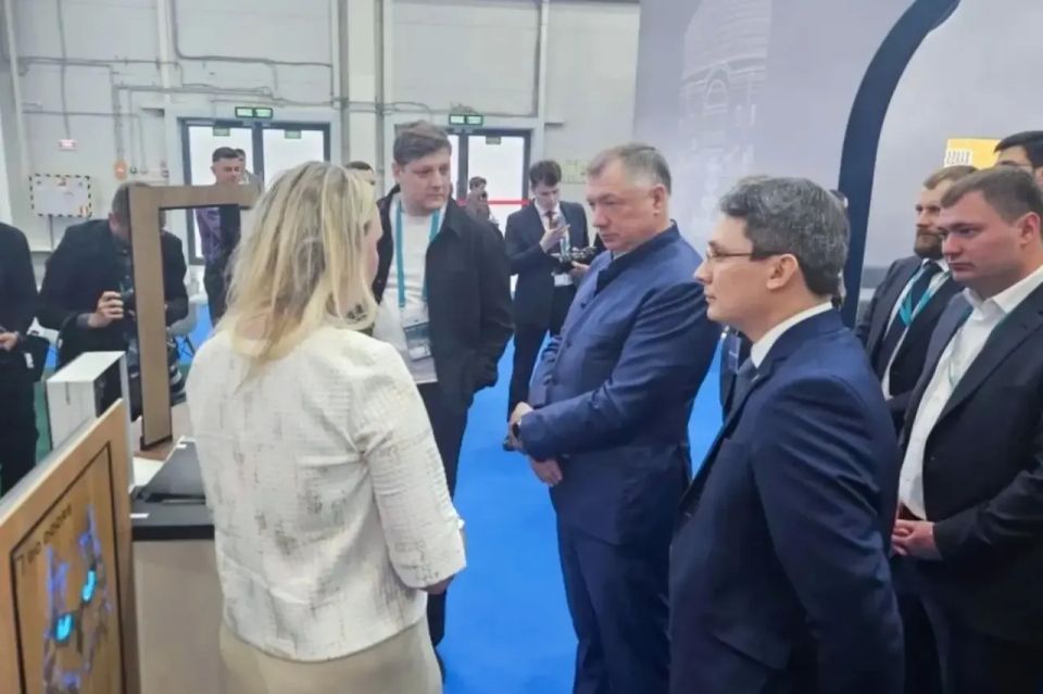 Олег Мельниченко: На сегодняшнем заседании штаба по региональному развитию в РФ его председатель, вице-премьер Марат Шакирзянович Хуснуллин назвал Пензенскую область в числе регионов, которые достойно представили свои... Олег Мельниченко: На сегодняшнем заседании штаба по региональному развитию в РФ его председатель, вице-премьер Марат Шакирзянович Хуснуллин назвал Пензенскую область в числе регионов, которые достойно представили свои...