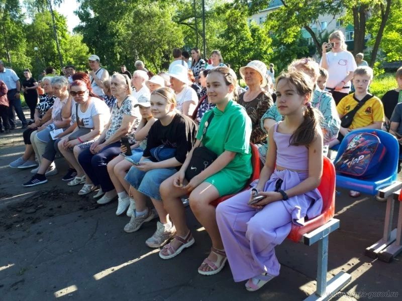 В Железнодорожном районе прошел праздник в поддержку сквера Дружбы В Железнодорожном районе прошел праздник в поддержку сквера Дружбы
